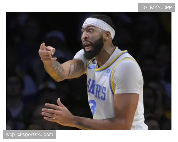 格兰特·希尔无球跑动提速显著，助推关键时刻得分爆发