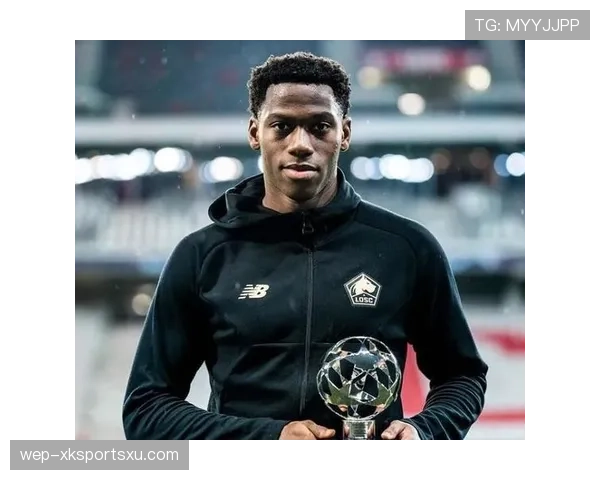 乔纳森·戴维：从新星到头号射手的成长轨迹与责任担当解析